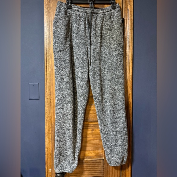 Adore Me heather gray joggers - Picture 4 of 8